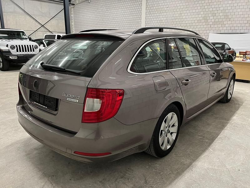 Gebraucht Skoda Superb GreenLine 105 PS (77 kW) 2013 Kombi