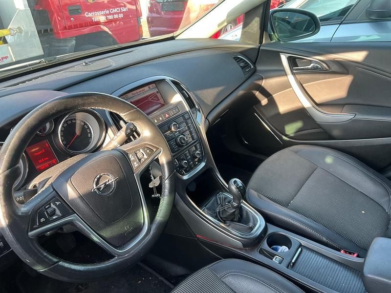 Gebraucht Opel Astra Sport 140 PS (102 kW) 2011