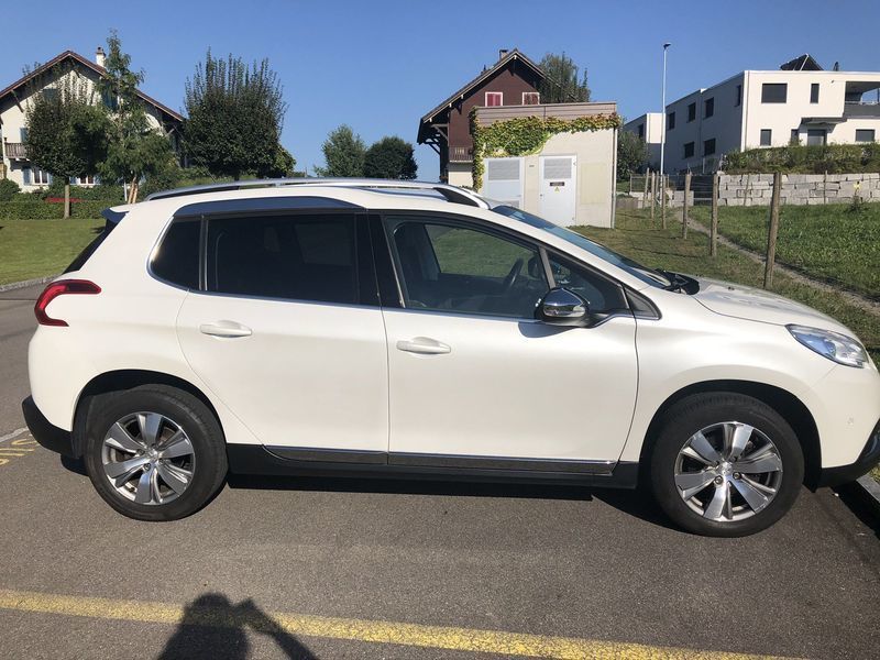 Verkauft Peugeot 2008 8-Fach Bereift z., gebraucht 2015, 60.000 km in Zug