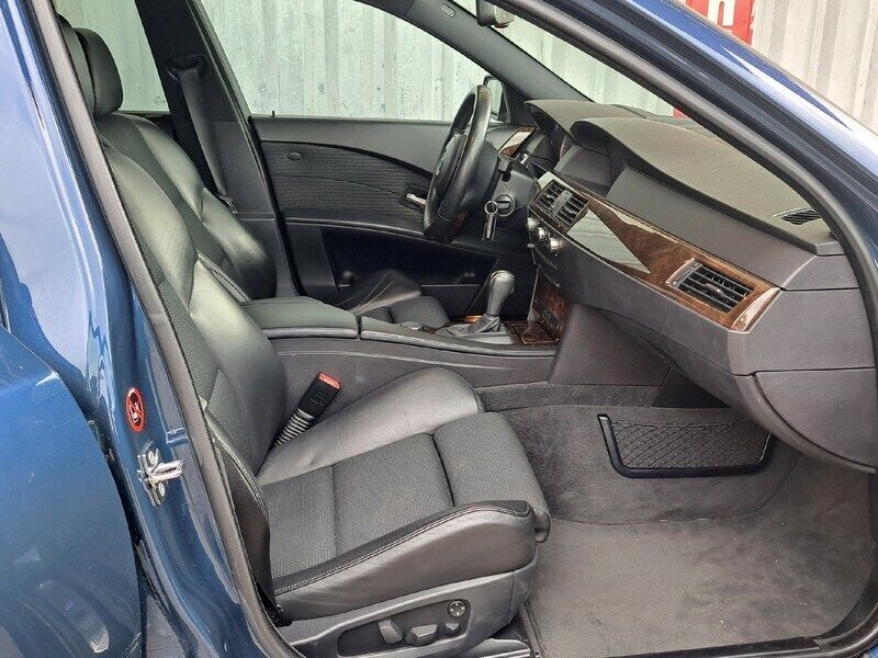 Gebraucht BMW 530 Comfort Edition 231 PS (169 kW) 2006 Blau Kombi