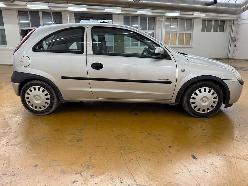 Gebraucht Opel Corsa Comfort 75 PS (55 kW) 2002