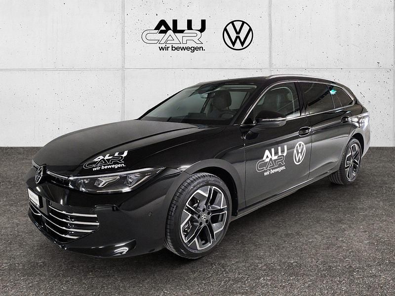 Gebraucht VW Passat Elegance 150 PS (110 kW) 2024 Kombi