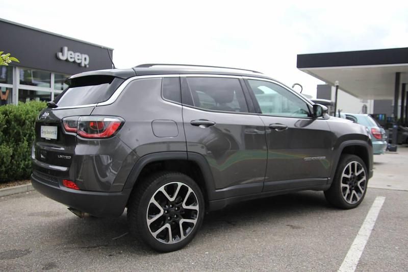 Gebraucht Jeep Compass Limited 170 PS (125 kW) 2018 Grau SUV