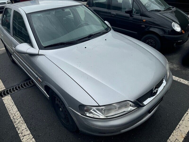 Gebraucht Opel Vectra Sport 136 PS (100 kW) 2000