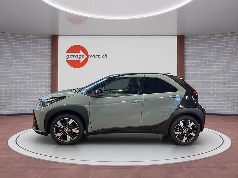 Neu Toyota Aygo X Trend 116 PS (85 kW) 2026 Gray SUV