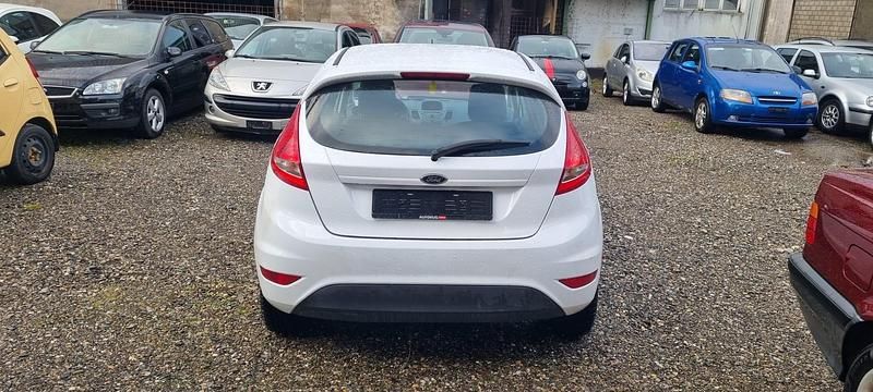 Gebraucht Ford Fiesta Ambiente 60 PS (44 kW) 2010 Kleinwagen