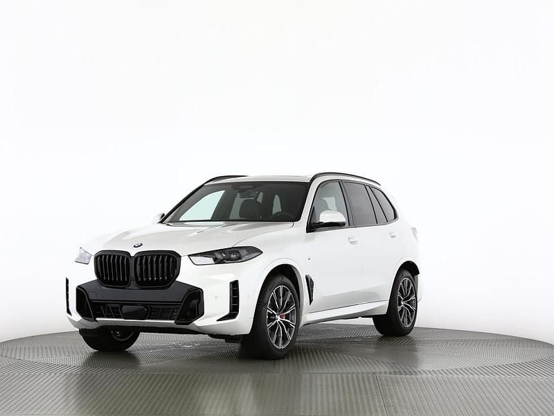 Neu BMW X5 M Sport 381 PS (280 kW) 2025 Weiss SUV