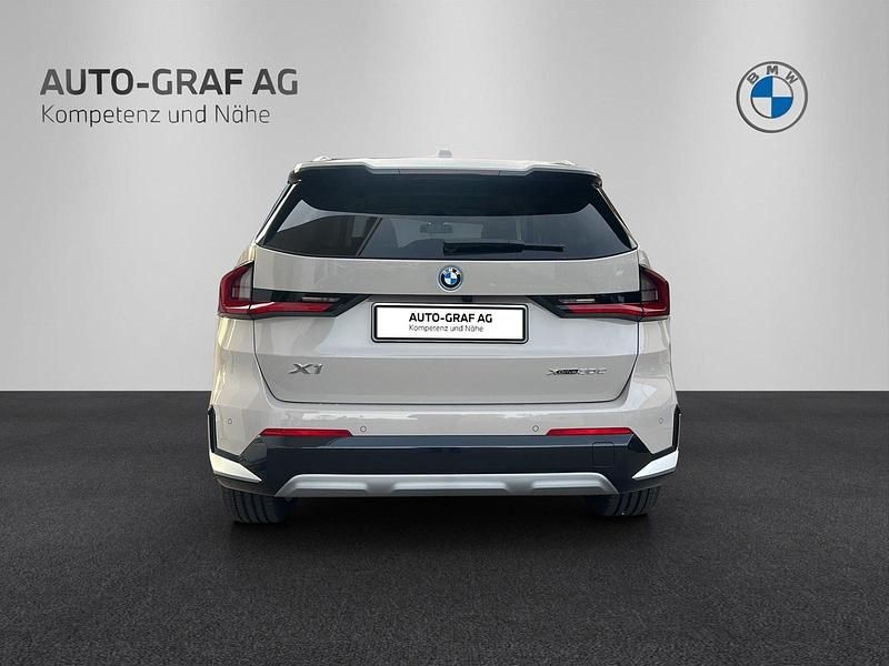 Neu BMW X1 xLine 277 PS (203 kW) 2025 Grau SUV