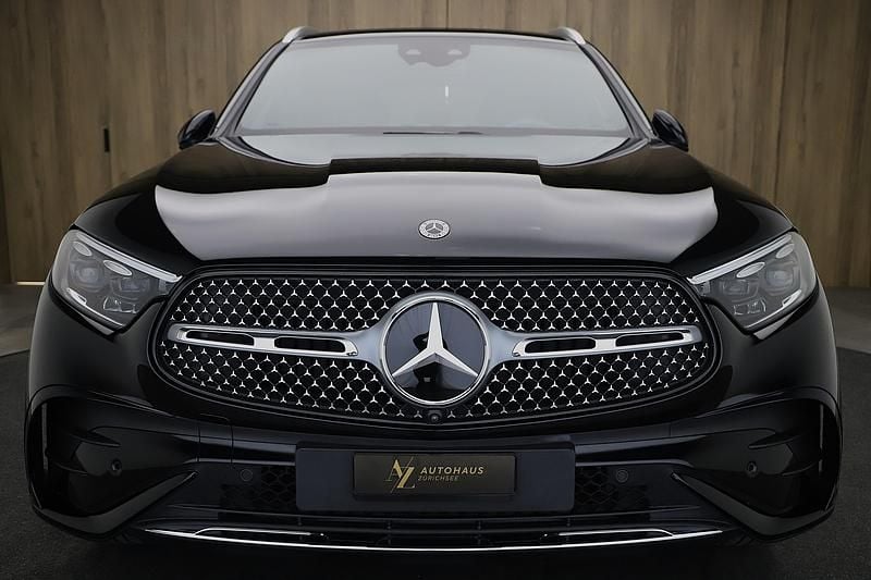 Gebraucht Mercedes GLC300e AMG Line Premium 269 PS (197 kW) 2024