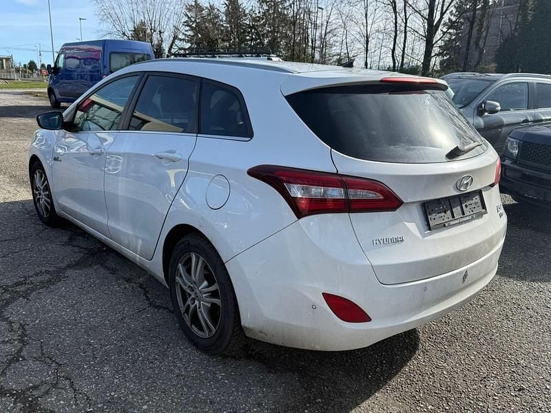 Gebraucht Hyundai i30 Style 128 PS (94 kW) 2015 Kombi