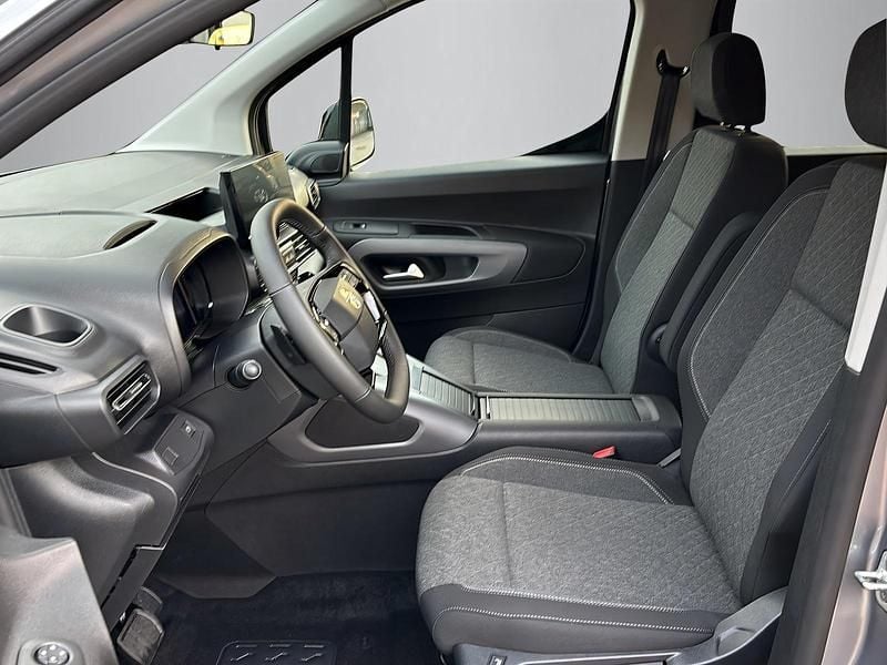 Neu Opel Combo-e Life 100 kW (136 PS) 2025 Grau Kombi