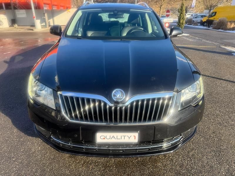 Gebraucht Skoda Superb LAURIN & KLEMENT 170 PS (125 kW) 2014 Kombi