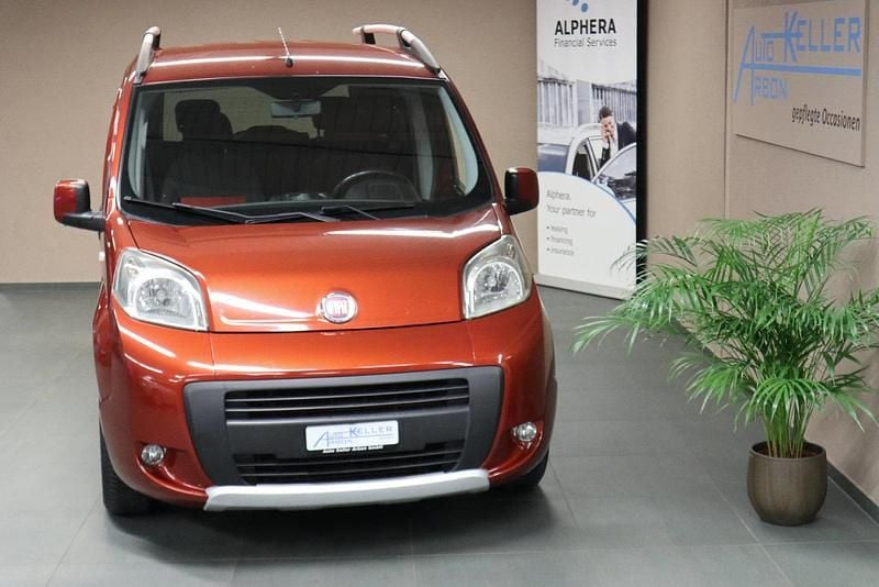Gebraucht Fiat Qubo Trekking 95 PS (69 kW) 2012 Van / Kleinbus
