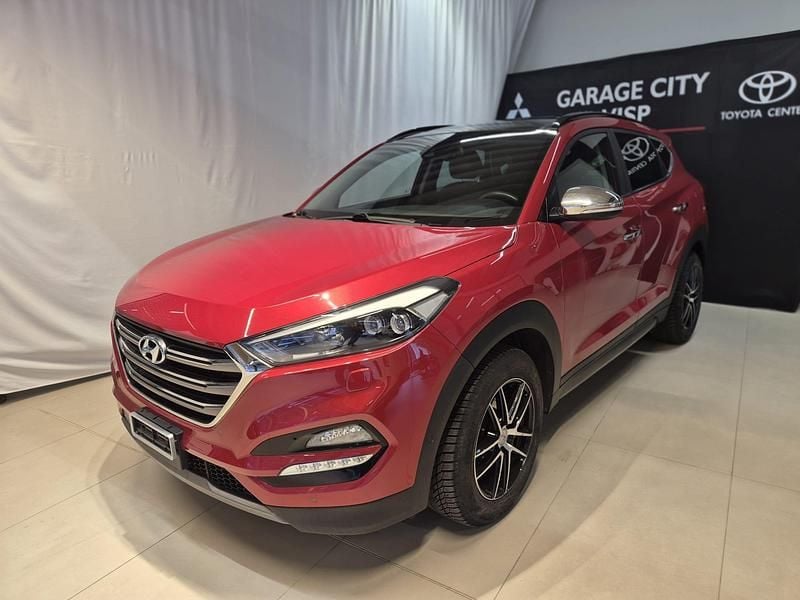 Gebraucht Hyundai Tucson 185 PS (136 kW) 2016 Rot SUV