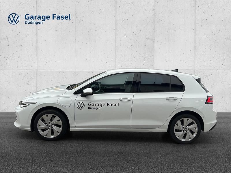 Gebraucht VW Golf VIII Life 204 PS (150 kW) 2025 Weiss Limousine