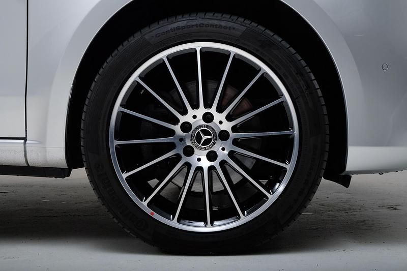 Gebraucht Mercedes V250 Avantgarde 190 PS (139 kW) 2021 Silber Van / Kleinbus