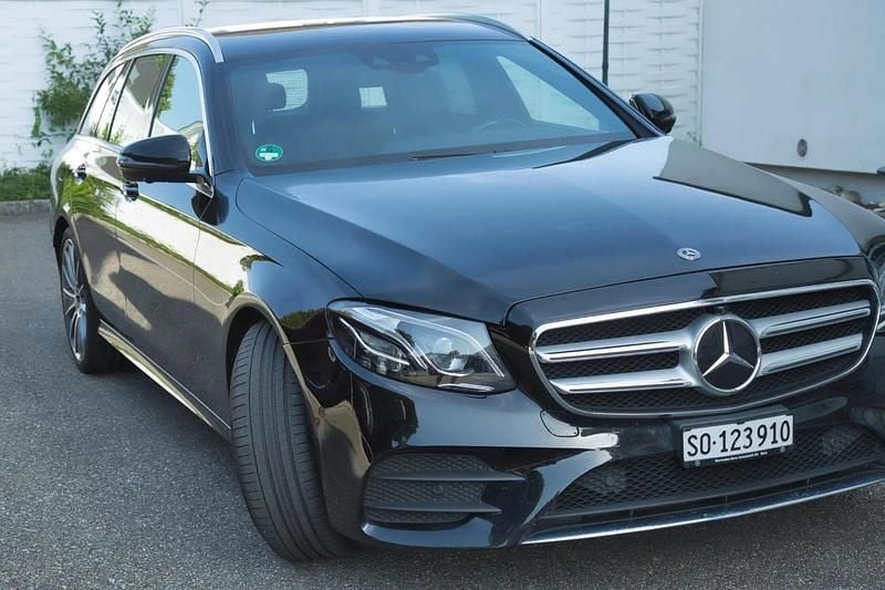Gebraucht Mercedes E220 AMG line 194 PS (142 kW) 2019 Kombi