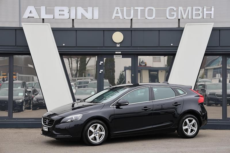 Gebraucht 2015 Volvo V40 Momentum | CHF 5’900 - Bild 1/4