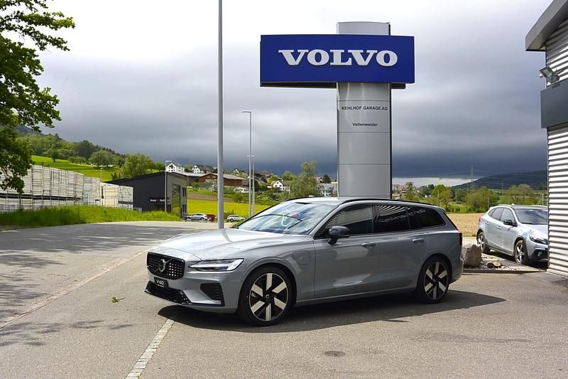 Gebraucht 2024 Volvo V60 Plus Kombi | CHF 65’900 - Bild 1/4