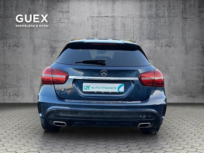 Gebraucht Mercedes GLA250 AMG line 211 PS (155 kW) 2019 SUV