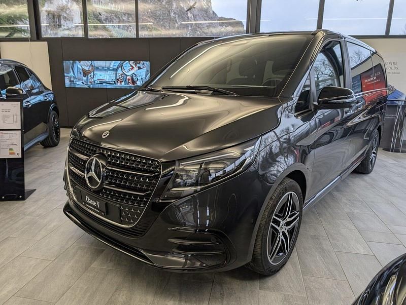 Gebraucht Mercedes V300 Exclusive 239 PS (175 kW) 2025 Van / Kleinbus