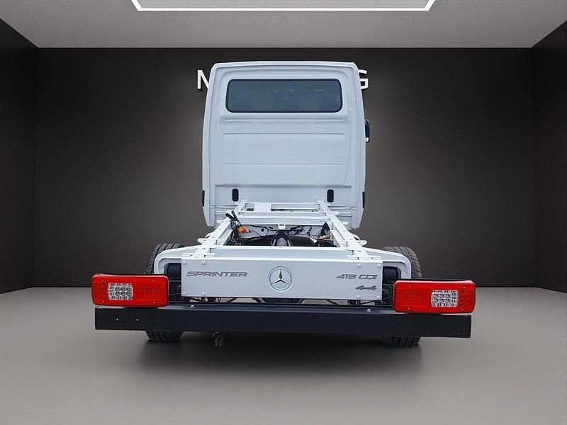 Gebraucht Mercedes Sprinter 190 PS (139 kW) 2024 Weiss Van