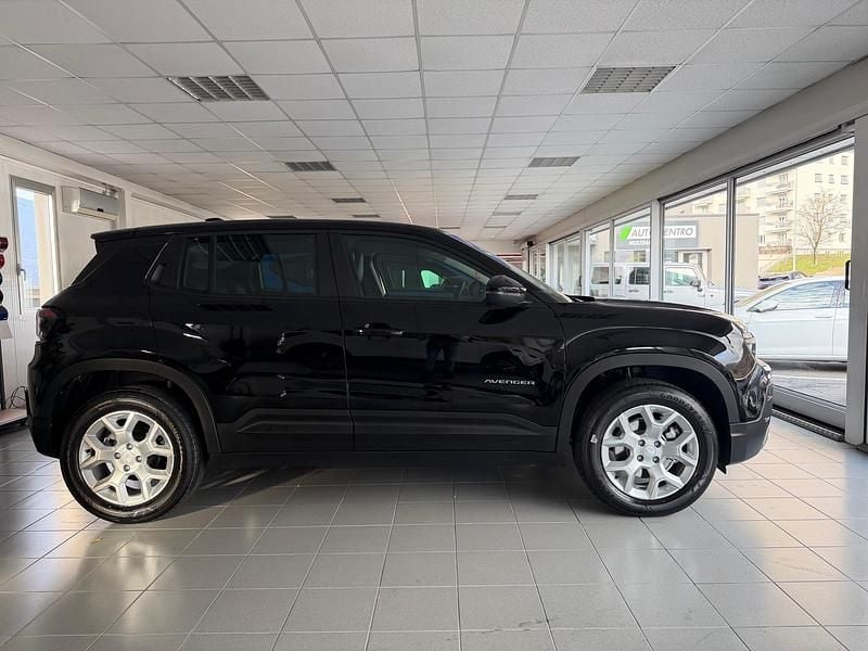 Neu Jeep Avenger Altitude 110 PS (80 kW) 2025 SUV