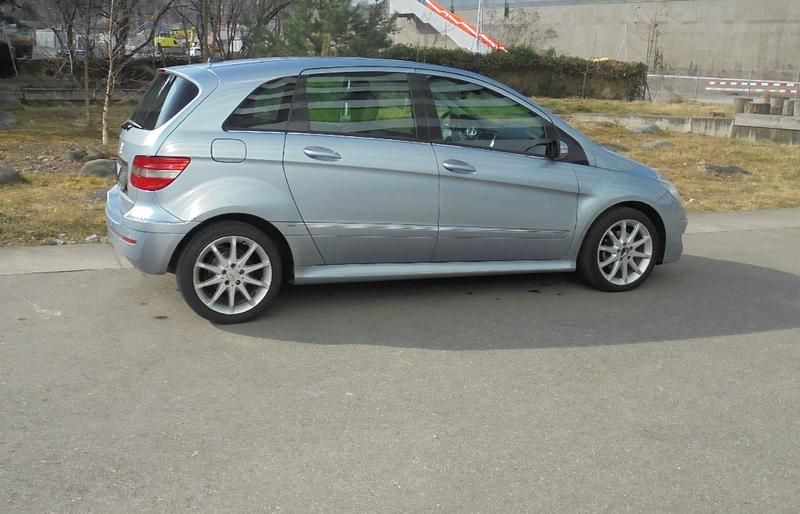 Gebraucht Mercedes B200 136 PS (100 kW) 2007 Van / Kleinbus