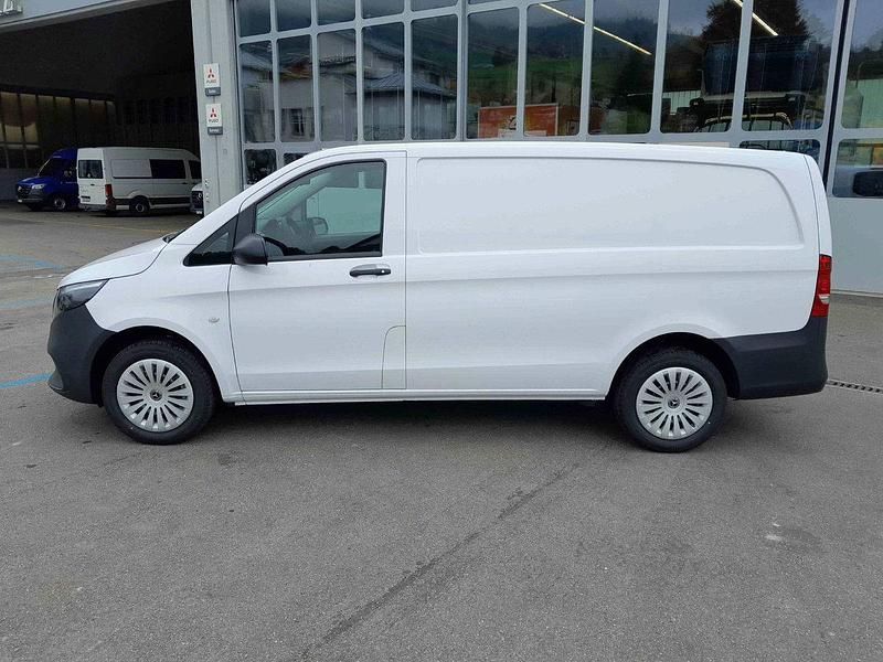 Gebraucht Mercedes Vito 136 PS (100 kW) 2025 Van