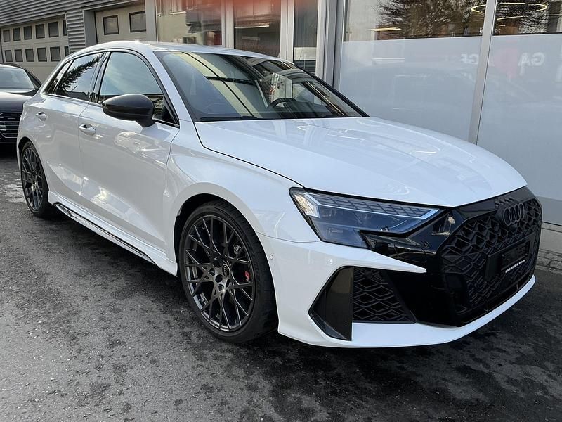 Gebraucht Audi RS3 Sportback 400 PS (294 kW) 2024 Kleinwagen