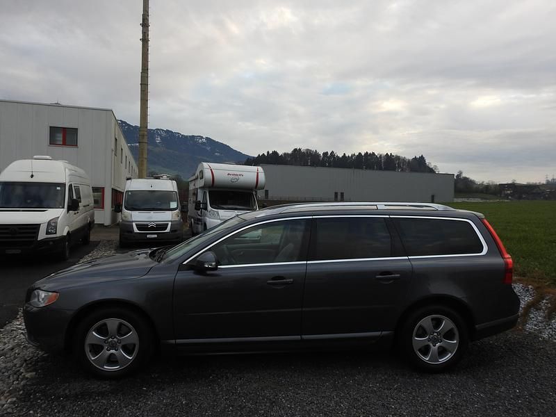Gebraucht Volvo V70 Momentum 285 PS (209 kW) 2007 Kombi