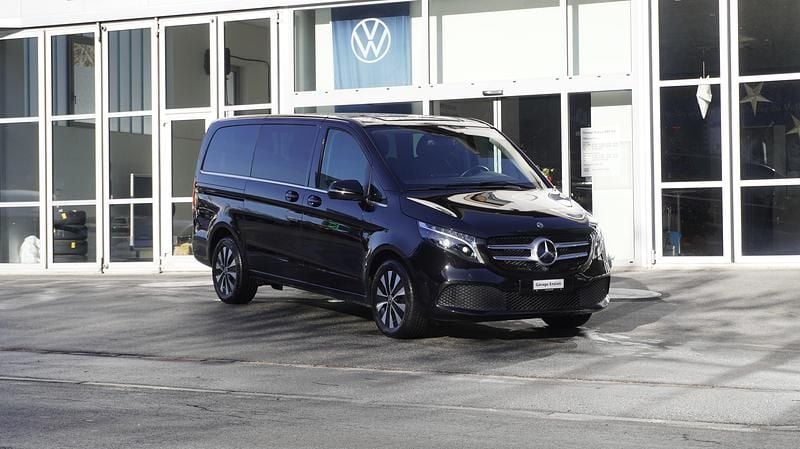 Schwarz Gebraucht 2023 Mercedes V250 Avantgarde Van / Kleinbus | CHF 55’900 (Superpreis) - Bild 1/4