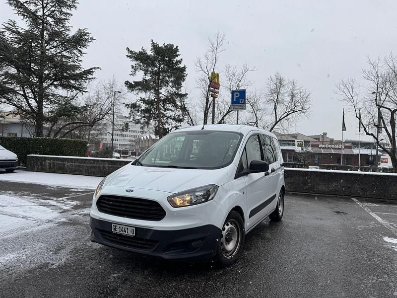 Gebraucht 2016 Ford Transit Ambiente Kombi | CHF 3’990 (Superpreis) - Bild 1/4