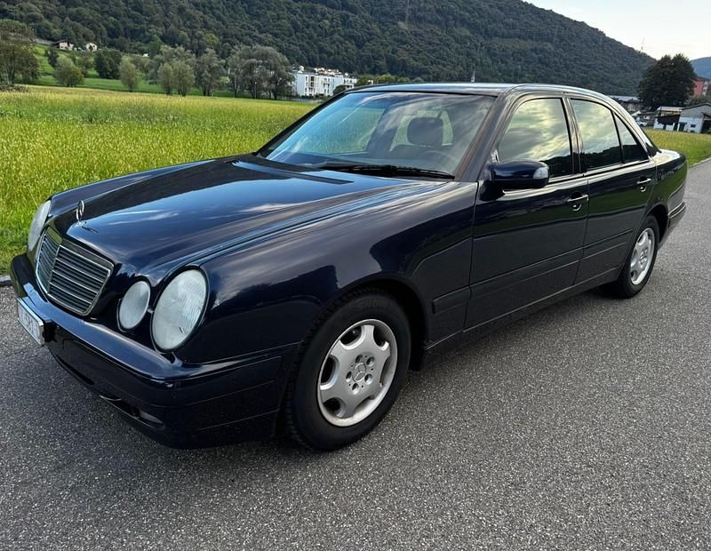 Gebraucht Mercedes E240 Classic 170 PS (125 kW) 2001