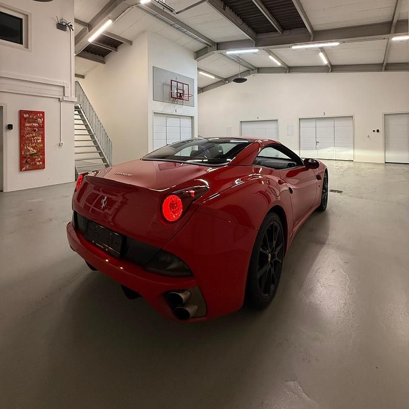 Gebraucht Ferrari California 460 PS (338 kW) 2011 Cabrio