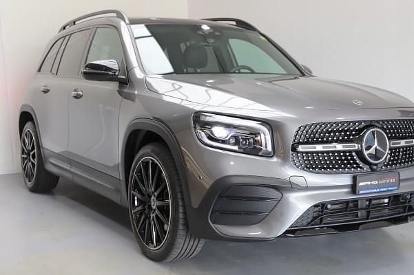 Gebraucht Mercedes GLB220 AMG line 190 PS (139 kW) 2023 Grau SUV