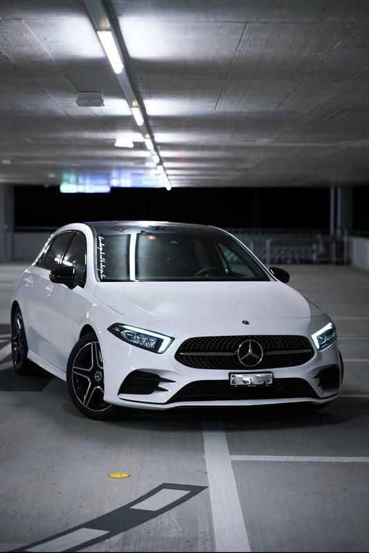 Gebraucht Mercedes A200 AMG line 163 PS (119 kW) 2020