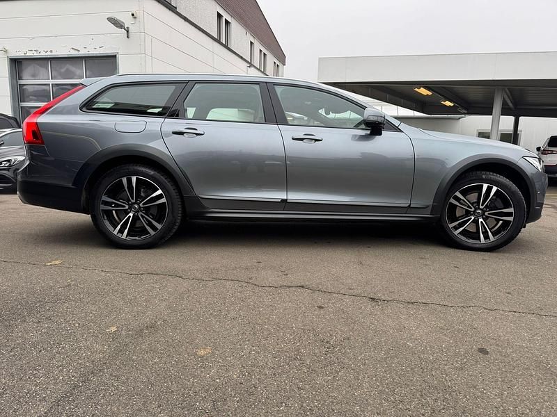 Gebraucht Volvo V90 CC Pro 235 PS (172 kW) 2019 Kombi
