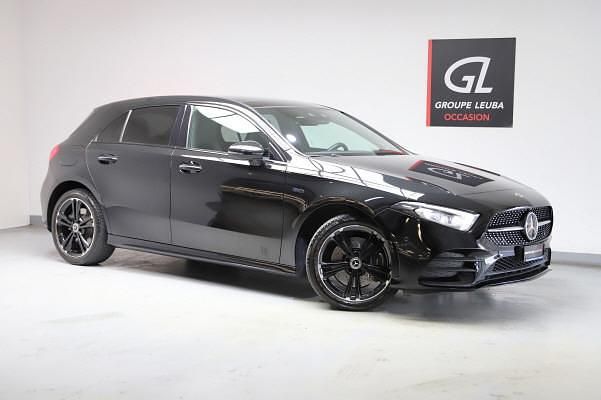 Gebraucht Mercedes A250 AMG line 160 PS (117 kW) 2021 Schwarz Limousine