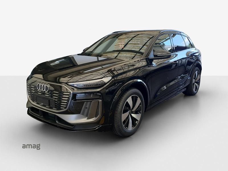 Noir mythe métallisé Gebraucht 2025 Audi Q6 e-tron Ambiente SUV | CHF 75’900 (Guter Preis) - Bild 1/4