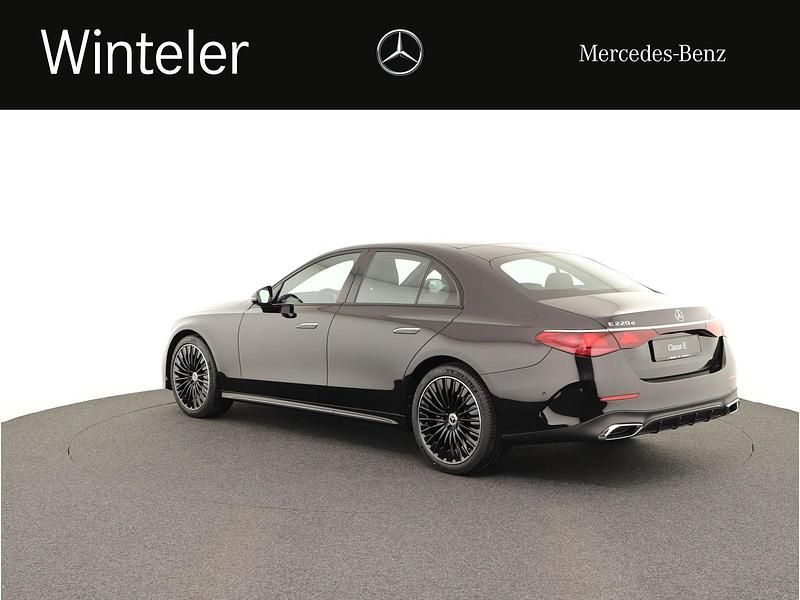 Neu Mercedes E220 197 PS (144 kW) 2025 Schwarz Limousine
