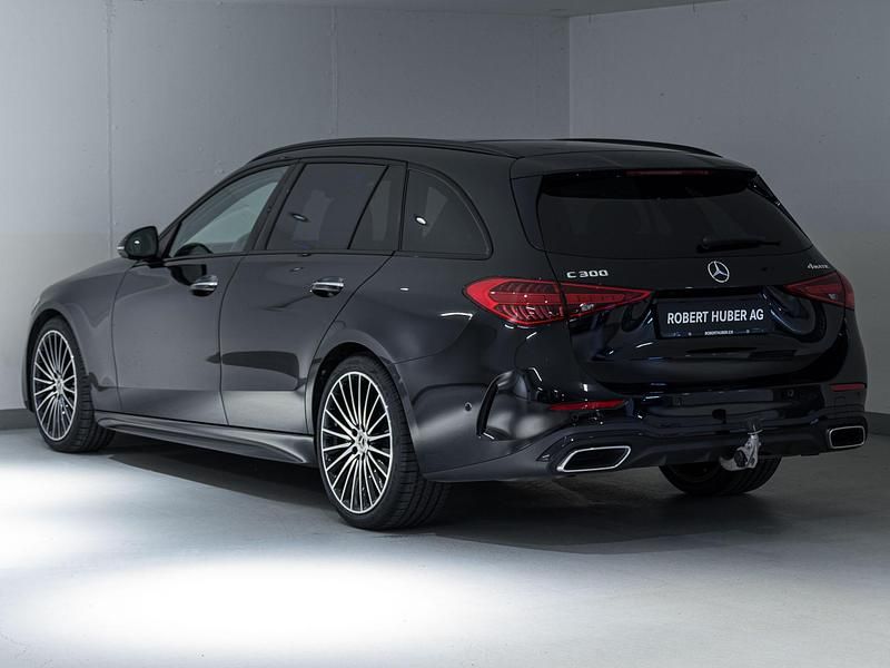 Gebraucht Mercedes C300e 258 PS (189 kW) 2024 Schwarz Kombi