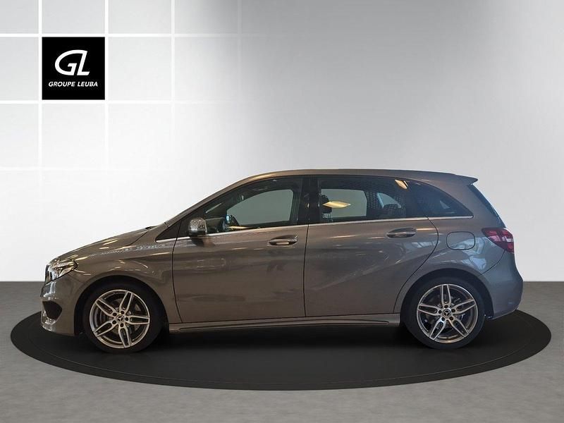 Gebraucht Mercedes B220 AMG line 184 PS (135 kW) 2017 Grau Van / Kleinbus