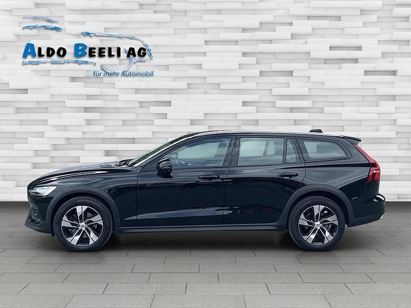 Gebraucht Volvo V60 CC 211 PS (155 kW) 2021 Schwarz Kombi
