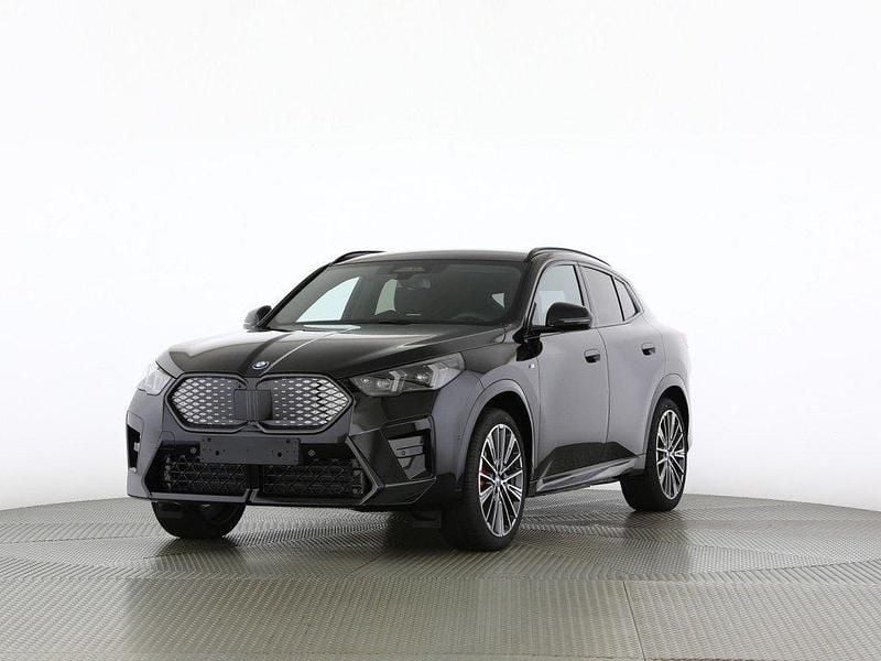 Neu BMW iX2 Comfort Edition 225 kW (306 PS) 2025 Grau metallic mét. SUV