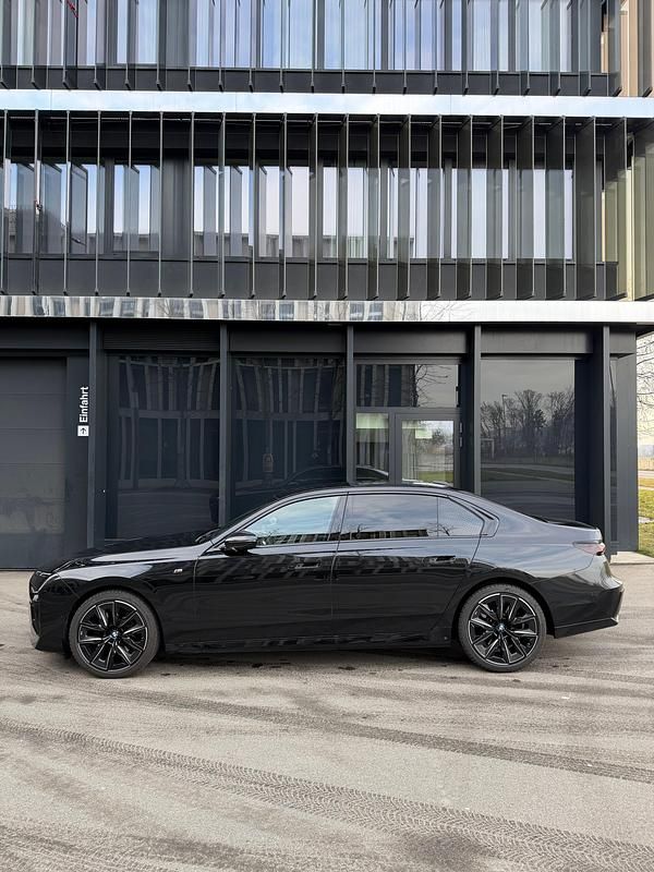 Gebraucht BMW 740 M Sport 286 PS (210 kW) 2024 Limousine