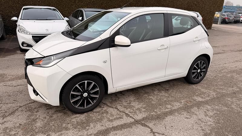 Gebraucht Toyota Aygo Trend 69 PS (50 kW) 2016 Kleinwagen
