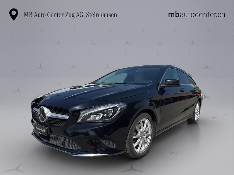 Gebraucht Mercedes CLA200 Urban 136 PS (100 kW) 2017 Schwarz Kombi