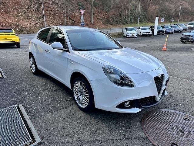 Gebraucht Alfa Romeo Giulietta Super 175 PS (128 kW) 2018 Kleinwagen