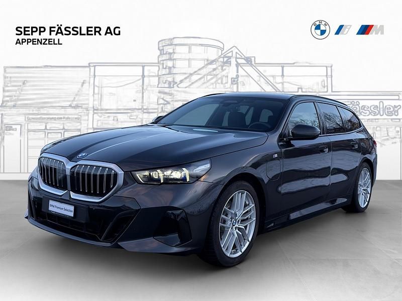 Gebraucht BMW 530e M Sport 299 PS (219 kW) 2025 Grau Kombi